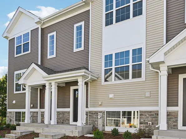 919 Briar Glen Ct, Hampshire, IL 60140