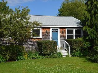 5 Coggeshall St, Warren, RI 02885