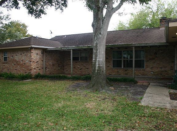 2nd image of 204 Berkshire Ln