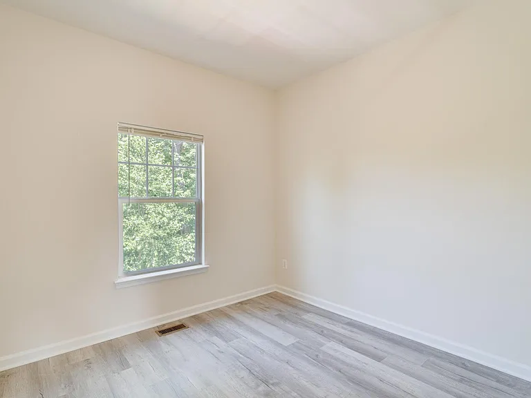 74 Pike Pl — Photo 33