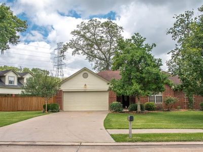 212 Sugar Cane Trce, Lake Jackson, TX, 77566