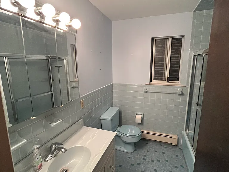 397 Davis Ave #1 — Photo 4