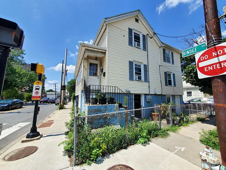 305 Rindge Ave #B — Photo 7