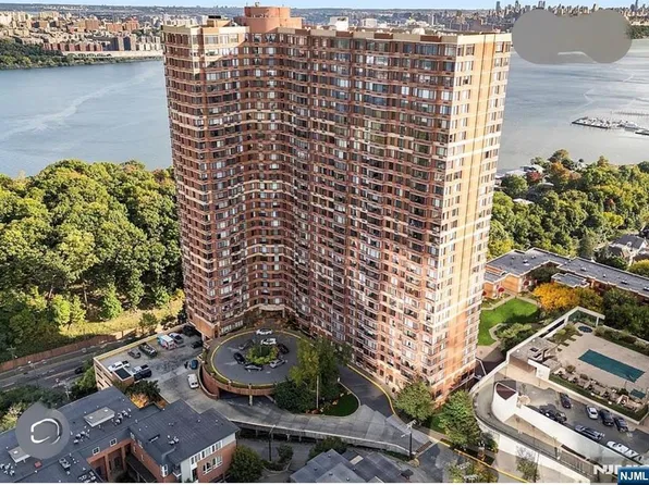 100 Old Palisade Rd APT 2313, Fort Lee, NJ 07024