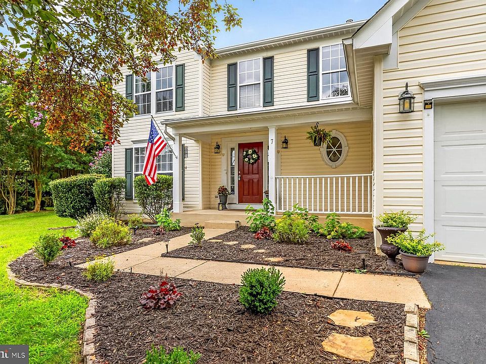 1st image of 7 Red Cedar Cir