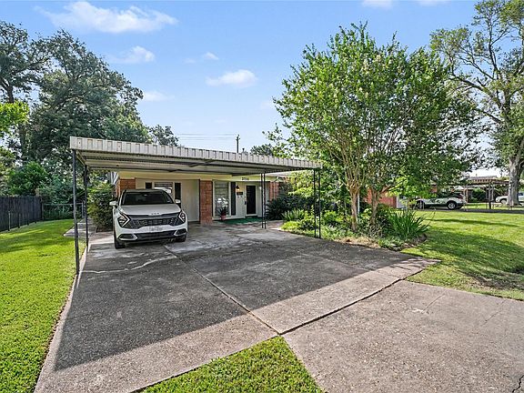 2nd image of 3706 Morningview Dr