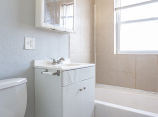 9453 S Loomis St #32, Chicago, IL