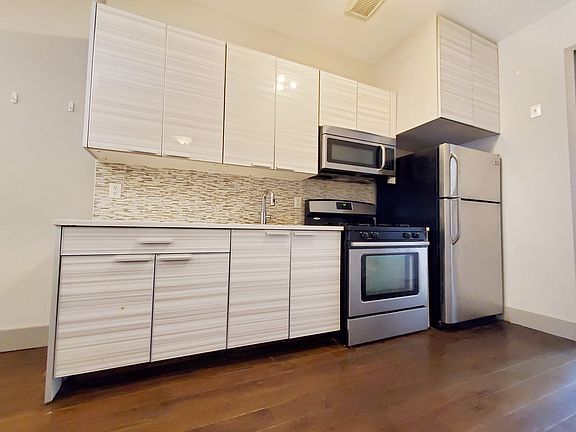 4th image of 765 Saint Johns Pl #1L