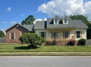 3100 Vicksburg Rd, Johnson City, TN 37604