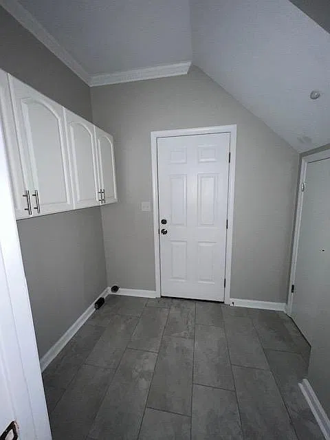 4 bed, 2.5 bath, 2864 sqft, $2,995 — Photo 3