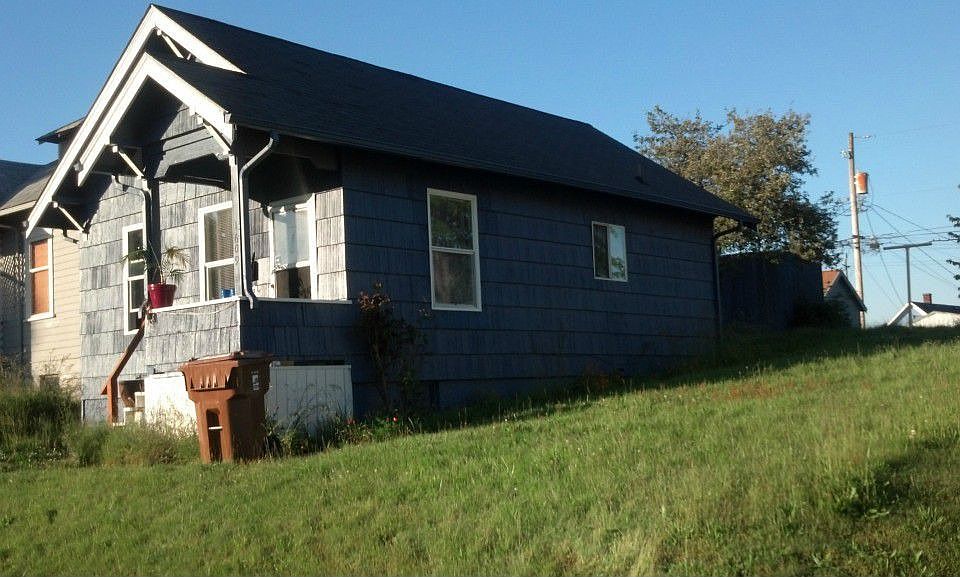 2nd image of 1609 S Cushman Ave