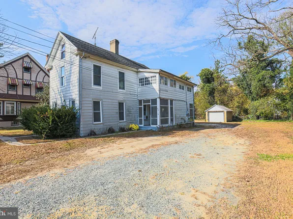 210 E Central Ave, Federalsburg, MD 21632
