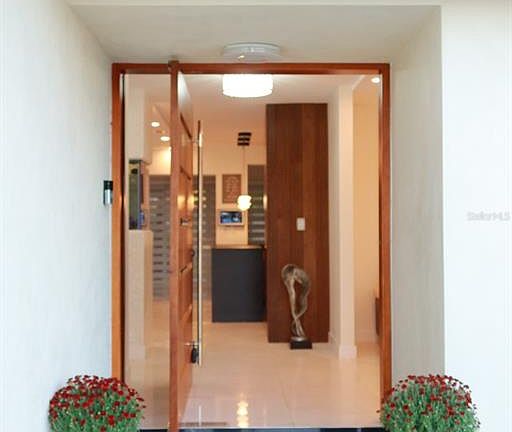 3rd image of 2518 HICKORY COURT