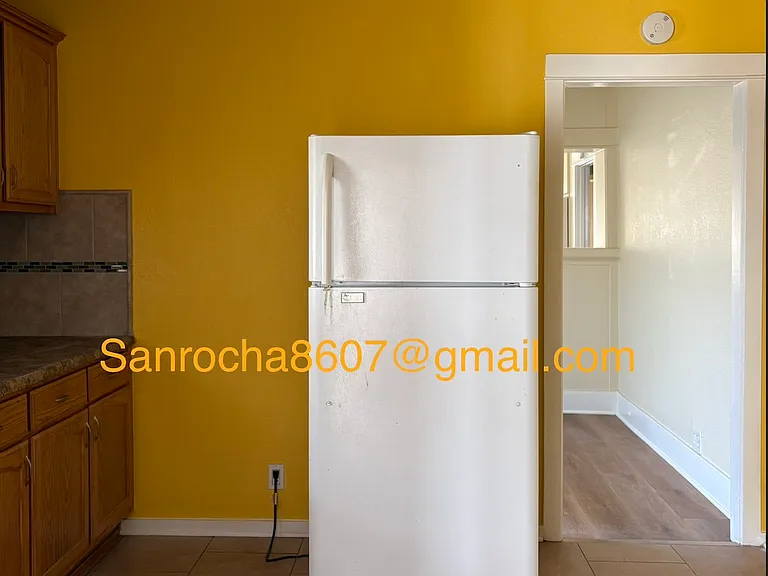 1718 N Freeman Ave — Photo 16