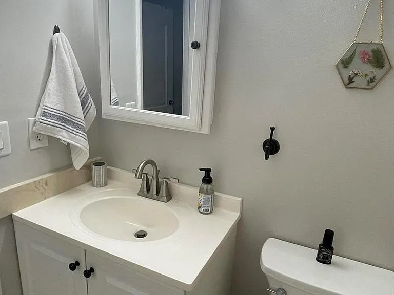 410 Wilma Cir #103 — Photo 18