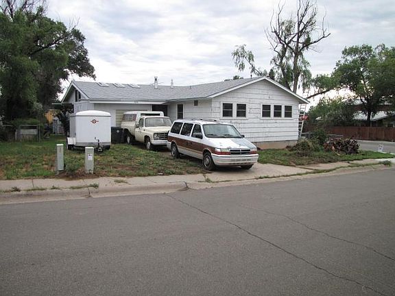 across S Sage fcng northeast