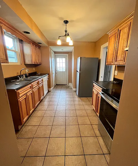 1349 Hildreth Ave — Photo 8