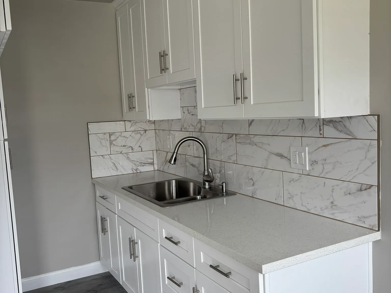 1 bed, 700 sqft, $1,700 — Photo 2