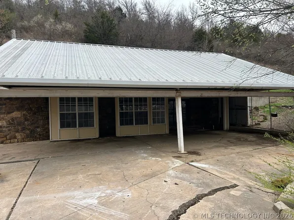 11201 S Edgewater Rd, Claremore, OK 74017