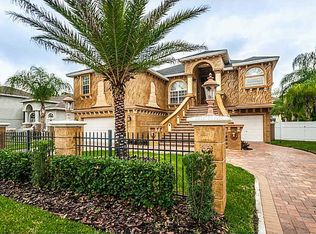 724 Sunset Dr, Tarpon Springs, FL 34689