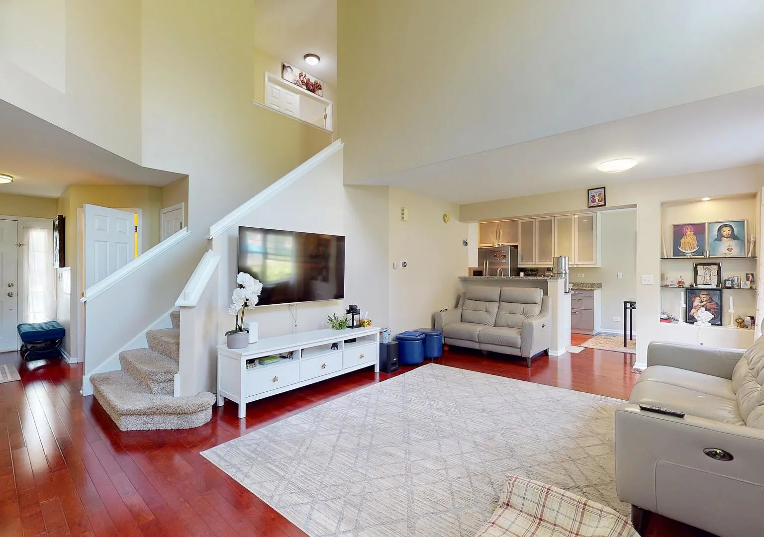 3 bed, 2.5 bath, 1448 sqft, $2,800 — Photo 3