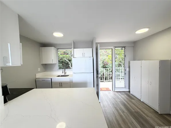 4970 Kilauea Ave APT 405, Honolulu, HI 96816