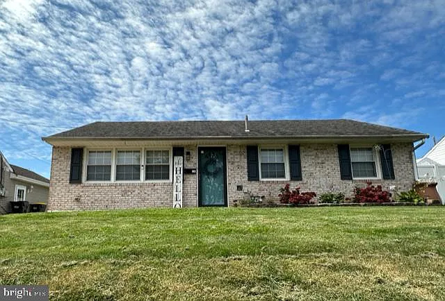 3652 Meridian Dr photo 1