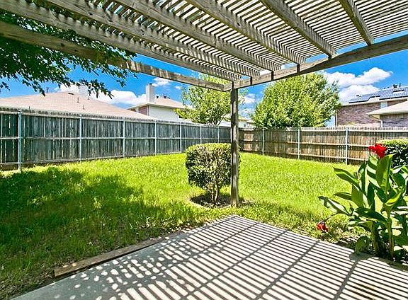 2nd image of 2213 Oleander Way
