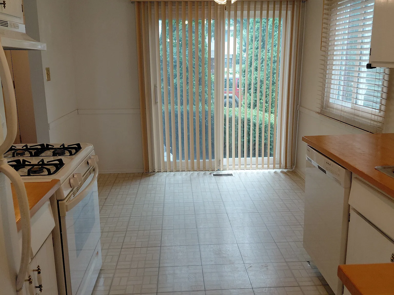 3 bed, 1.5 bath, $2,795 — Photo 3