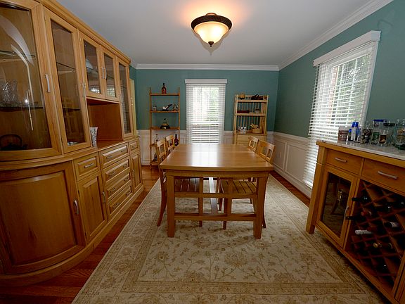 2nd image of 6255 Walkers Croft Way
