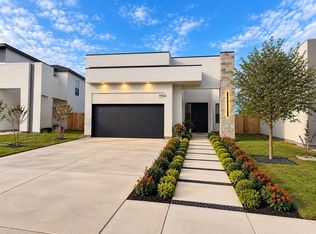 9968 Grotto Dr, Laredo, TX 78045