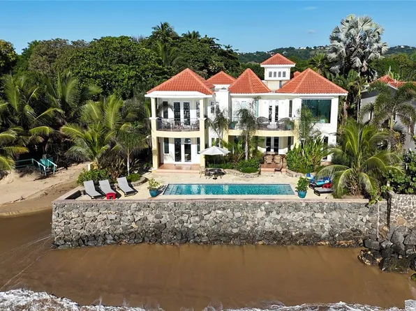 13 Carr #429, Rincon, PR 00677