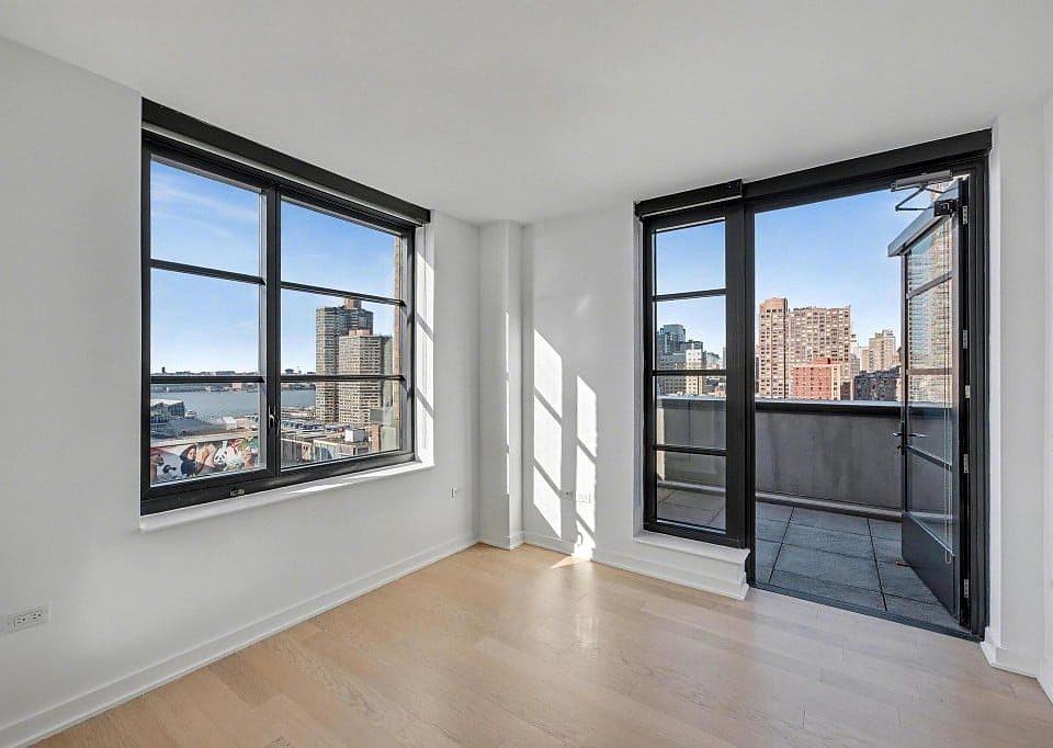 1st image of 515 W 38th St APT 16H
