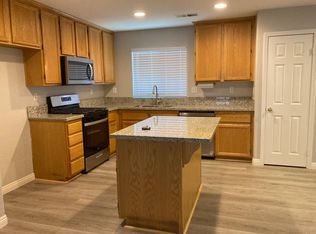 3299 Saguaro Ln, Perris, CA 92571