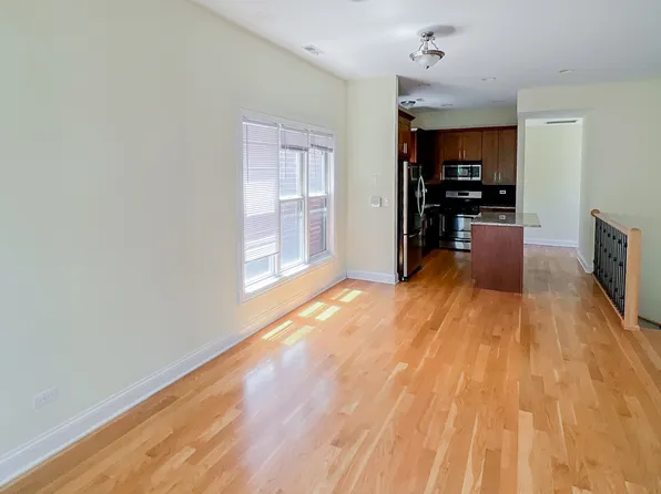 2328 N Greenview Ave APT 3, Chicago, IL 60614