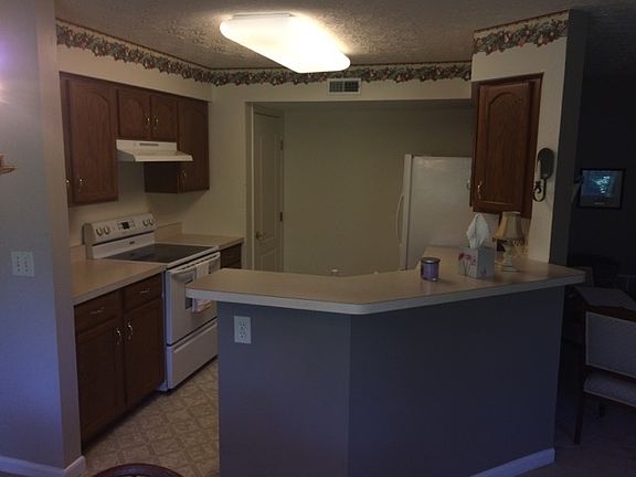 5th image of 1604 Ashley Ct APT 202