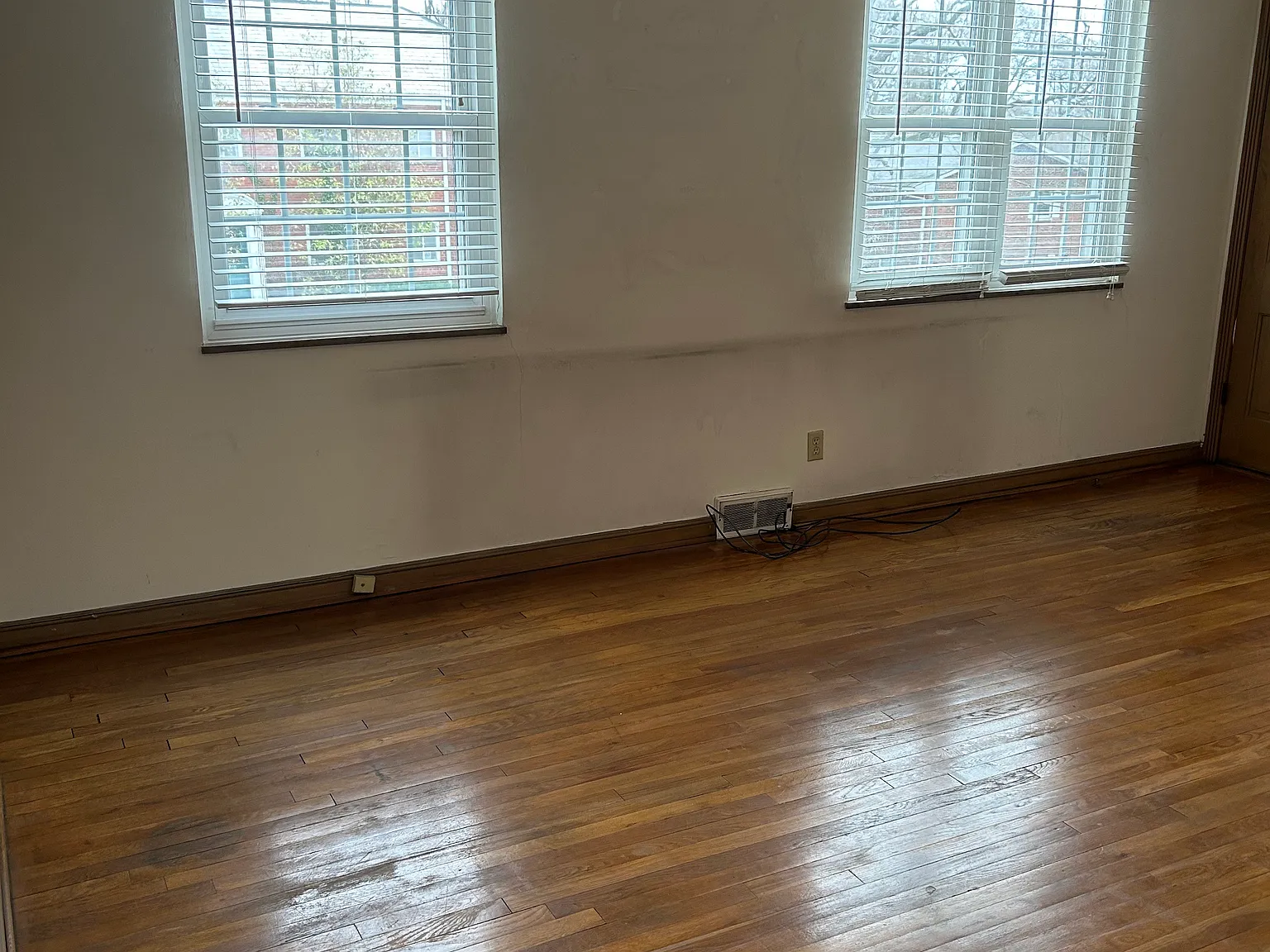2 bed, 1200 sqft, $1,350 — Photo 4