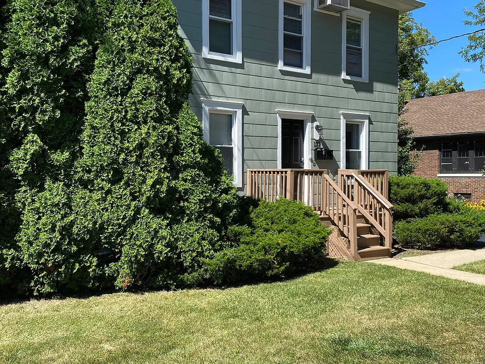 122 McHenry Ave #B