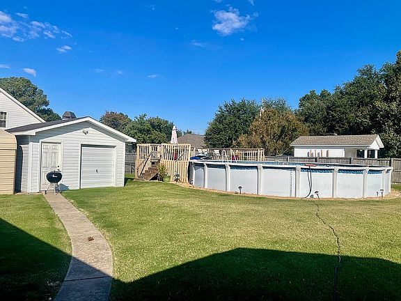 4th image of 59 Eastwood Dr