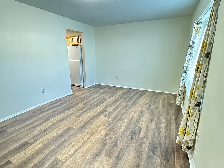 9459 Greenhill Ct — Photo 3