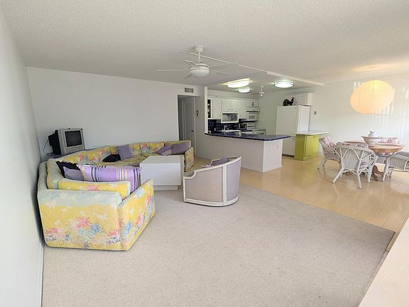 2nd image of 113 Wellington M