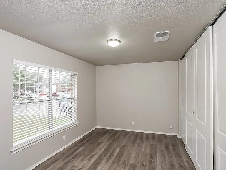 10507 Stone Creek Pl — Photo 13