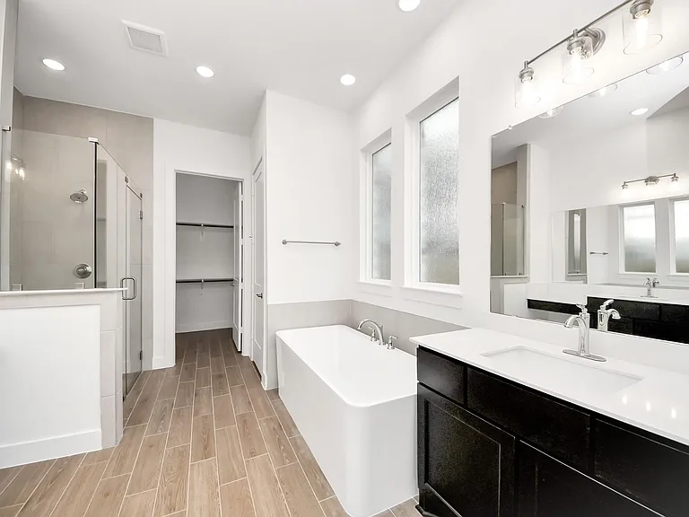 25026 Midnight Willow — Photo 28