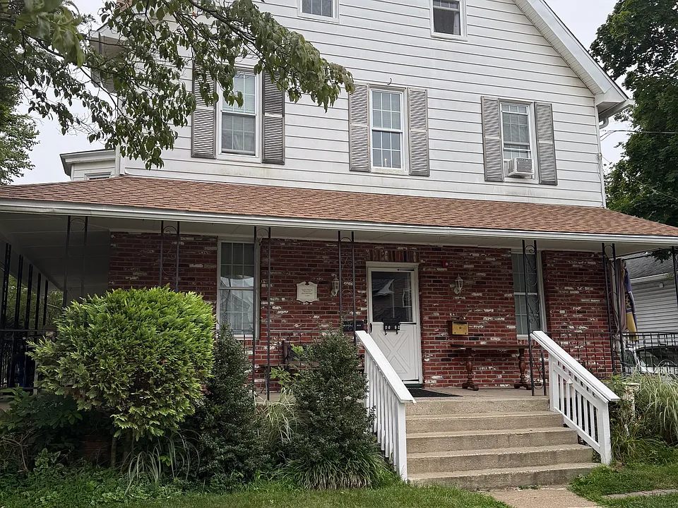 6174 Irving Ave #3