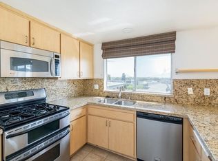 776 Manhattan Beach Blvd #B, Manhattan Beach, CA 90266