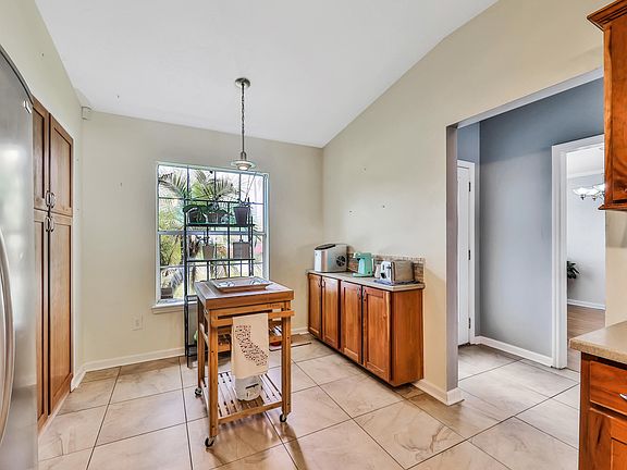 5th image of 11371 Aston Hall Dr S