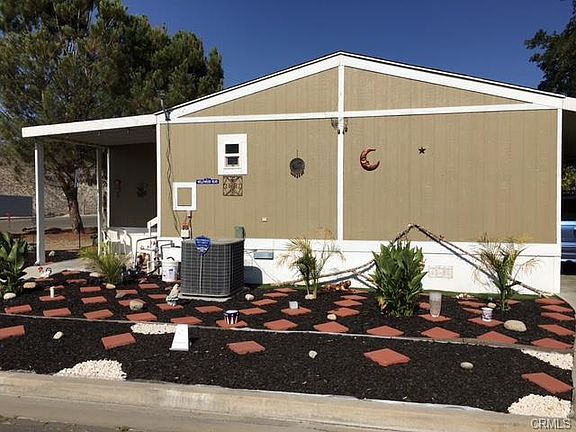 2nd image of 44951 Palm Ave