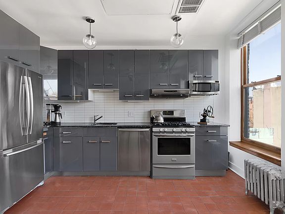 4th image of 217 5th Ave APT 3