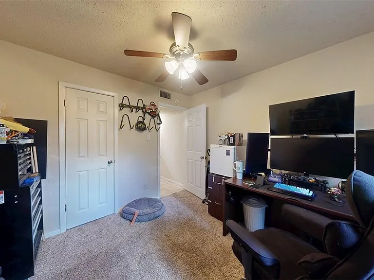 1211 Georgia St — Photo 11