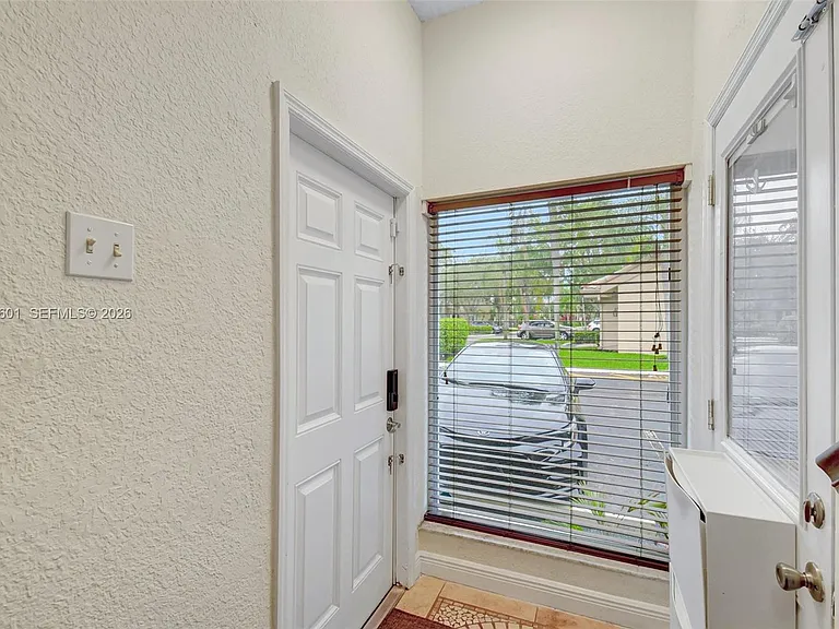 16339 Malibu Dr #22 — Photo 6